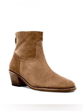 $590~ELYSE WALKER LOS ANGELES~Tan Distressed Suede Stacked Heel Bootie~Boot~37/7